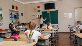Comuniștii și socialiștii: Profesorii ar putea rămâne fără salarii pentru lunile octombrie-noiembrie